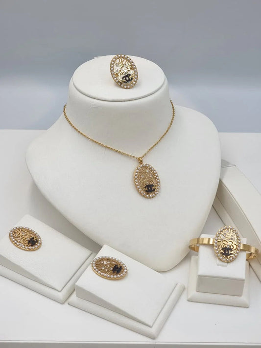 Vintage Rose Emblem Jewelry Set