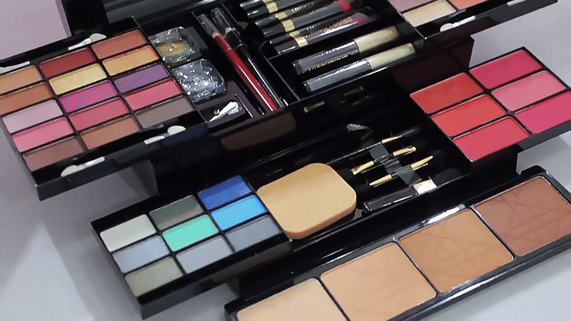 Classic Makeup Kit